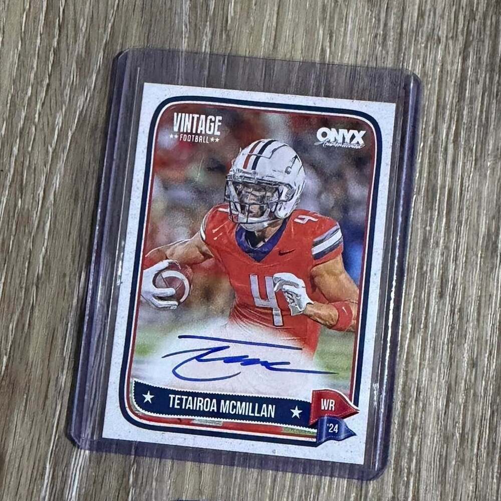 2024 Onyx Vintage Football Tetairoa McMillan On-Card Autograph Arizona
